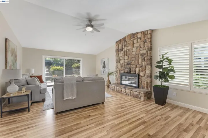 23110 Los Ranchos Dr, Tracy, California 95304