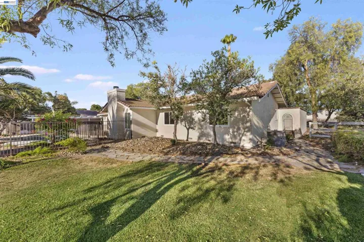 23110 Los Ranchos Dr, Tracy, California 95304