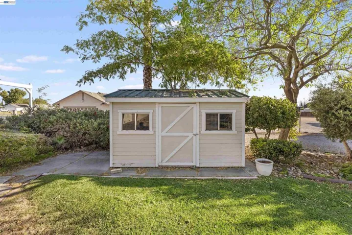 23110 Los Ranchos Dr, Tracy, California 95304
