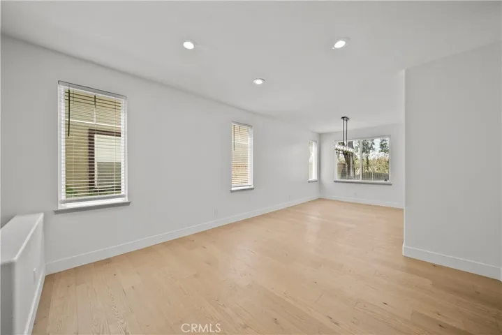 28379 Calex Dr, Valencia, California 91354 — photo 4