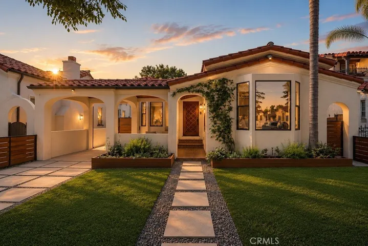 4247 7th Avenue, Los Angeles, California 90008
