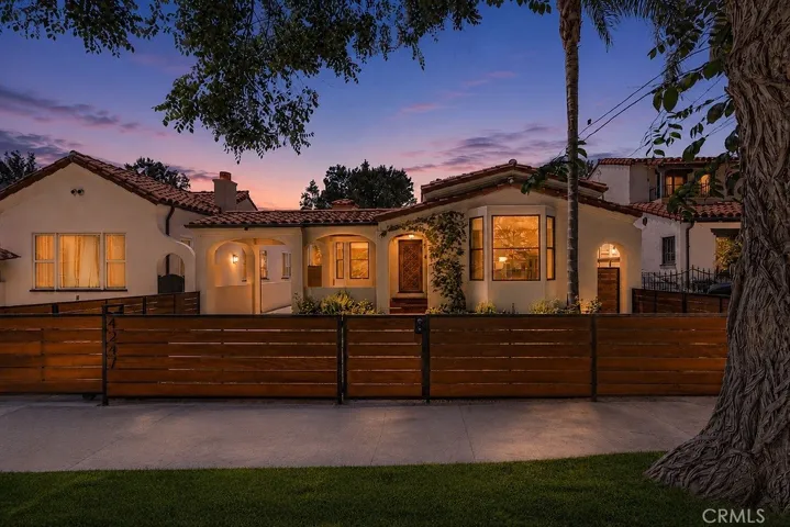 4247 7th Avenue, Los Angeles, California 90008
