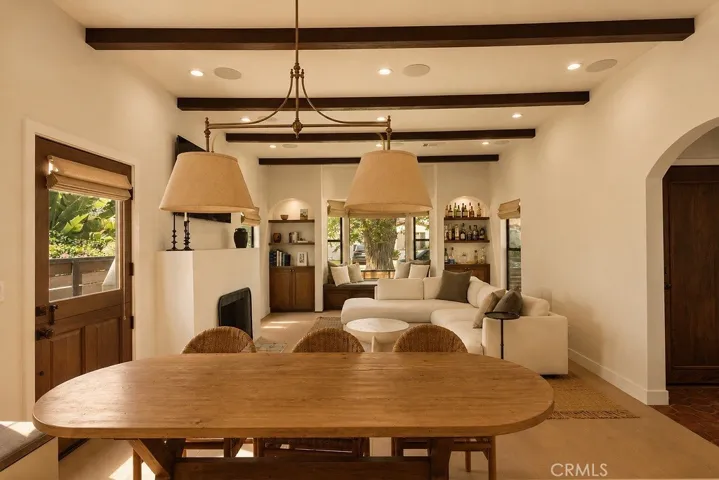 4247 7th Avenue, Los Angeles, California 90008