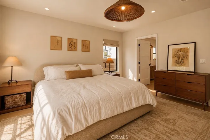 4247 7th Avenue, Los Angeles, California 90008