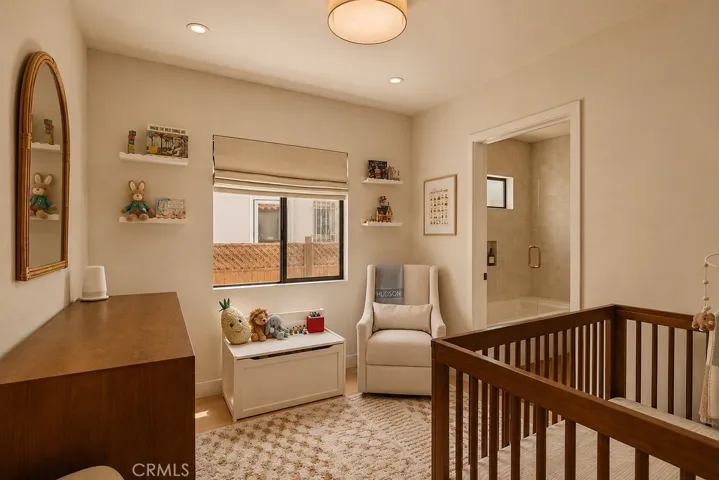 4247 7th Avenue, Los Angeles, California 90008