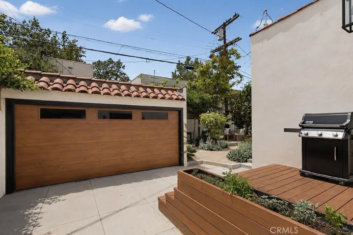 4247 7th Avenue, Los Angeles, California 90008