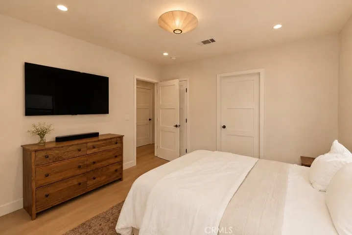 4247 7th Avenue, Los Angeles, California 90008