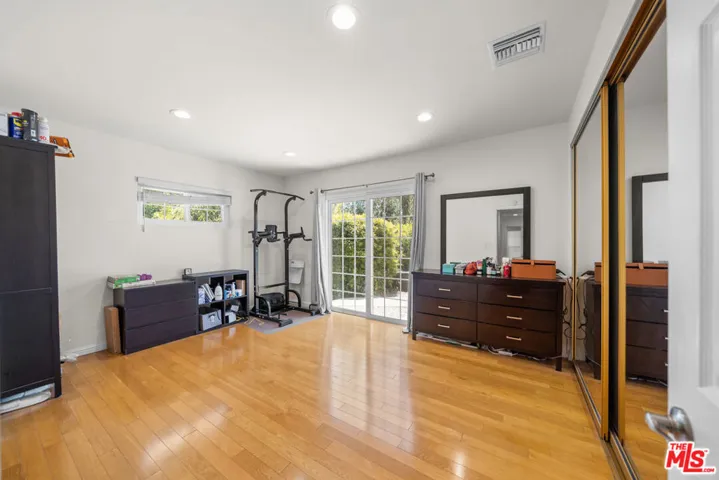 3114 Henrietta Avenue, La Crescenta, California 91214