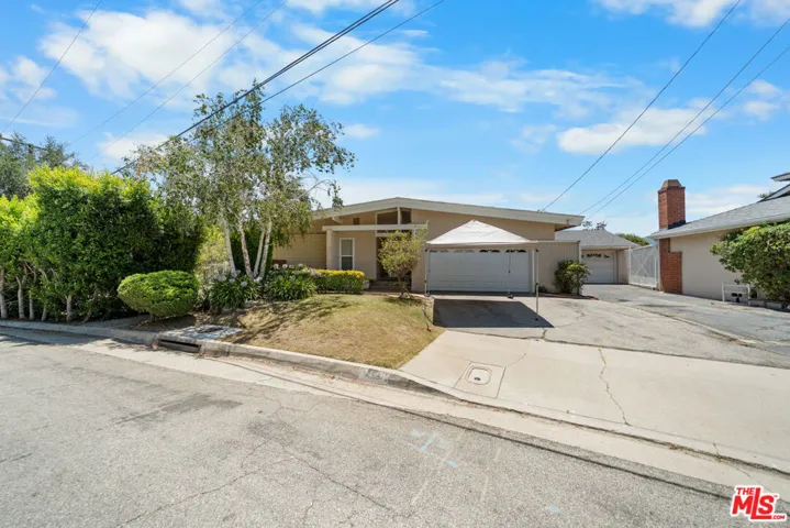 3114 Henrietta Avenue, La Crescenta, California 91214