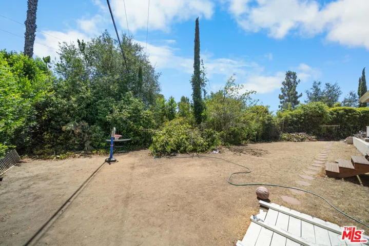 3114 Henrietta Avenue, La Crescenta, California 91214