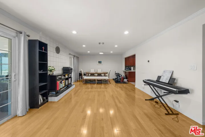 3114 Henrietta Avenue, La Crescenta, California 91214