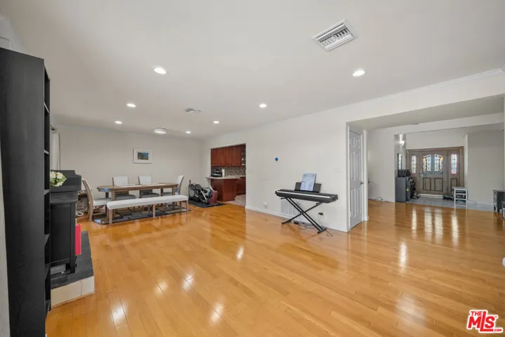 3114 Henrietta Avenue, La Crescenta, California 91214