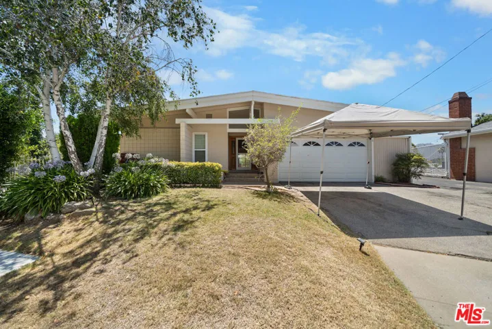 3114 Henrietta Avenue, La Crescenta, California 91214