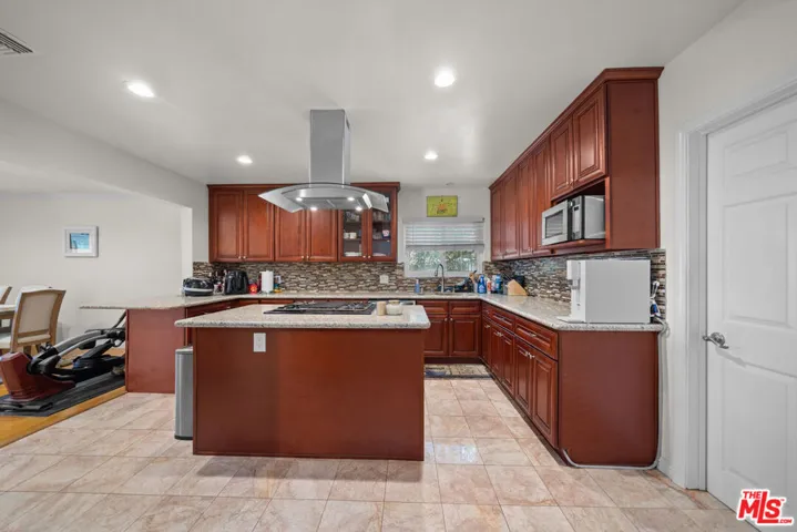 3114 Henrietta Avenue, La Crescenta, California 91214