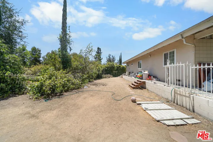 3114 Henrietta Avenue, La Crescenta, California 91214