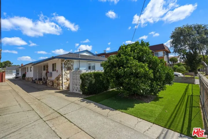 313 E Hazel Street, Inglewood, California 90302