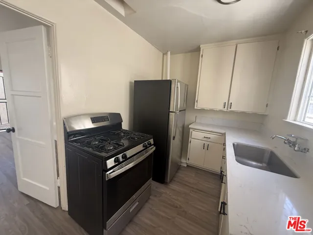 2417 W Vernon Avenue, Los Angeles, California 90008