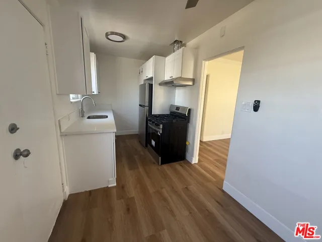 2417 W Vernon Avenue, Los Angeles, California 90008