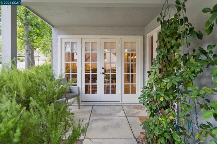 1560 Pyrenees Pl, Walnut Creek, California 94598