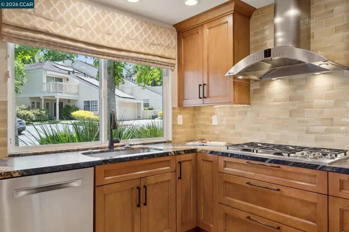 1560 Pyrenees Pl, Walnut Creek, California 94598