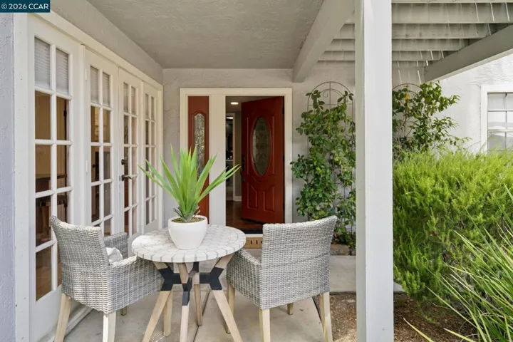 1560 Pyrenees Pl, Walnut Creek, California 94598