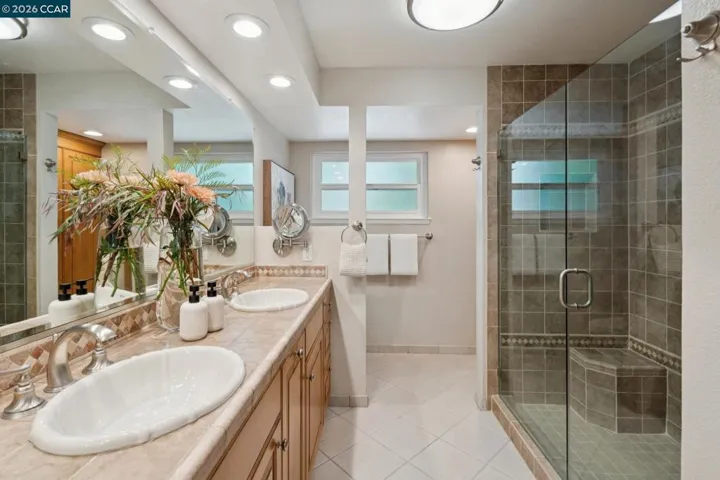 1560 Pyrenees Pl, Walnut Creek, California 94598