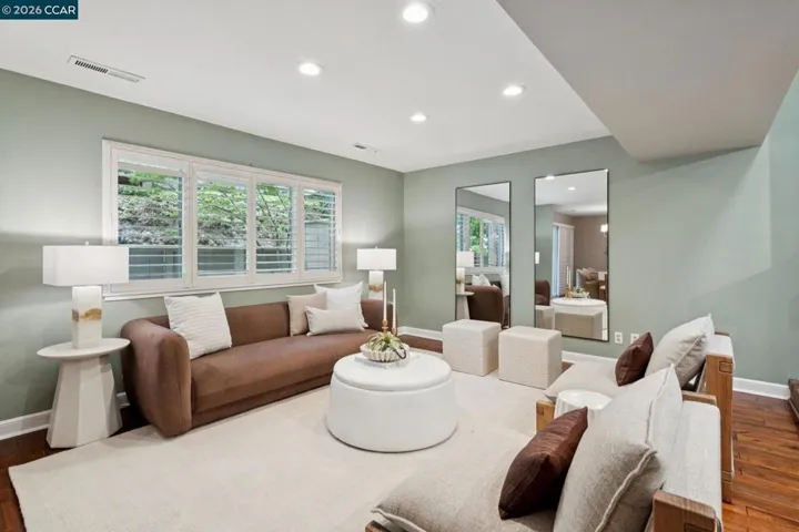 1560 Pyrenees Pl, Walnut Creek, California 94598