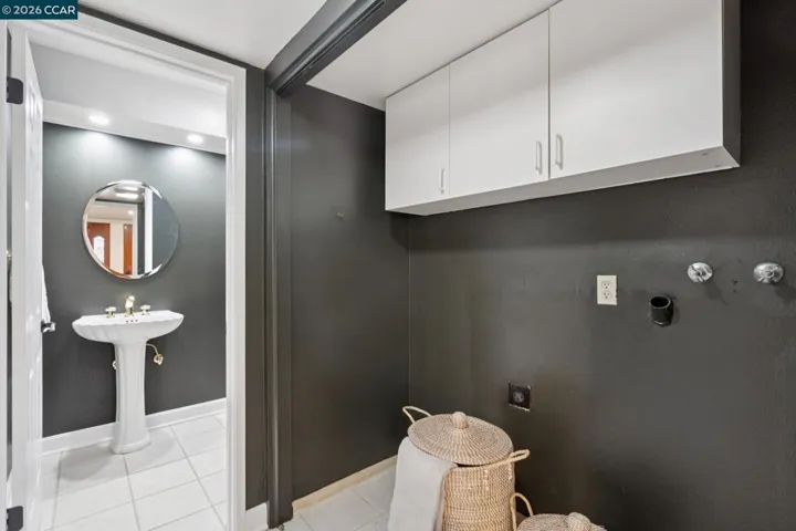 1560 Pyrenees Pl, Walnut Creek, California 94598
