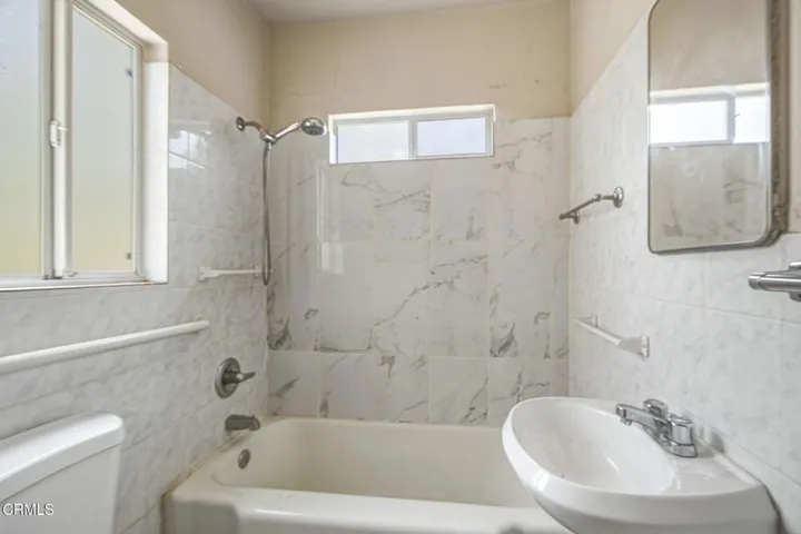328 N Isabel St_328_N_Isabel_St_Glendale