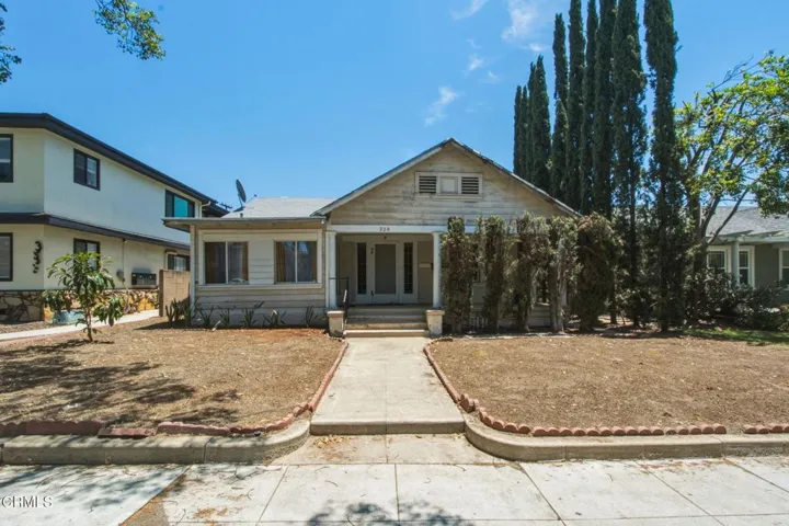 328 N Isabel St_328_N_Isabel_St_Glendale