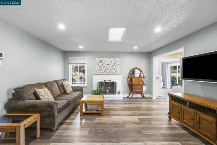 2124 Impala Ct, Pittsburg, California 94565