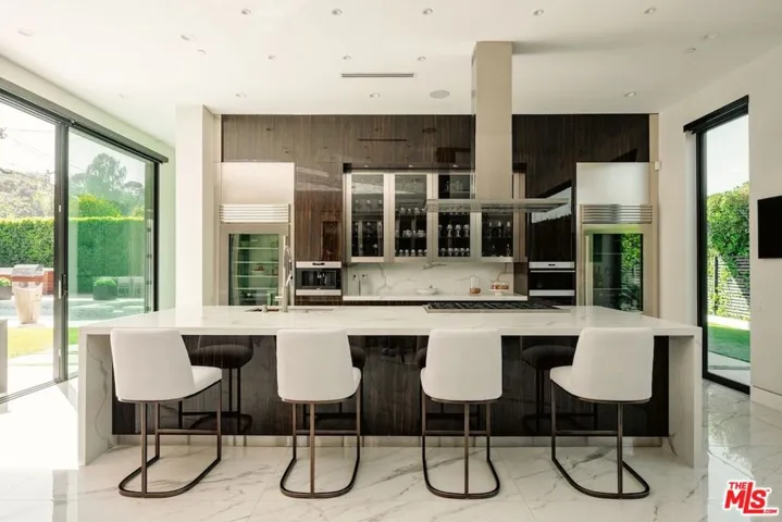Kitchen island