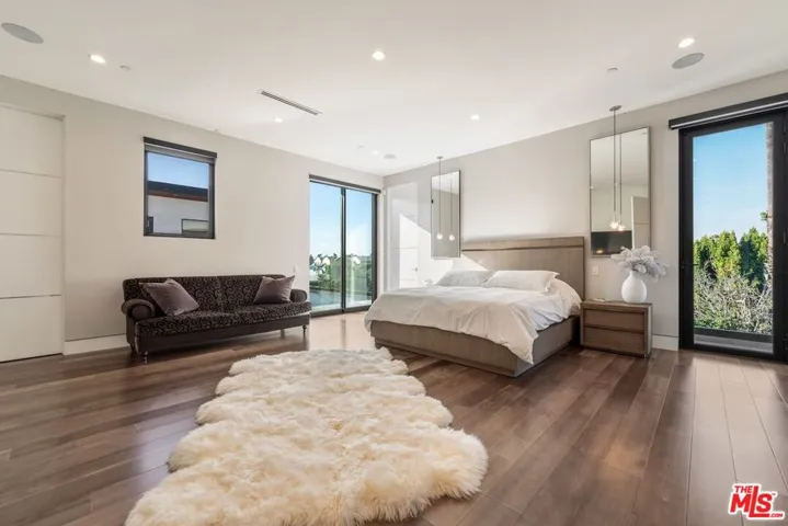 Master​​‌​​​​‌​​‌‌​​‌​​​‌‌​​​‌​​‌‌​​‌‌​​‌‌​​​​ Bedroom