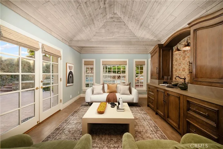340 Arbolada Drive, Arcadia, California 91006