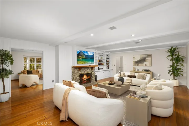 340 Arbolada Drive, Arcadia, California 91006