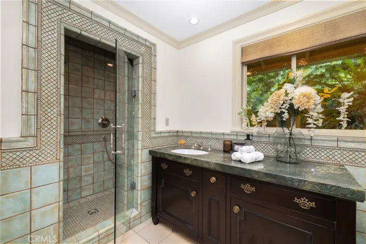 340 Arbolada Drive, Arcadia, California 91006