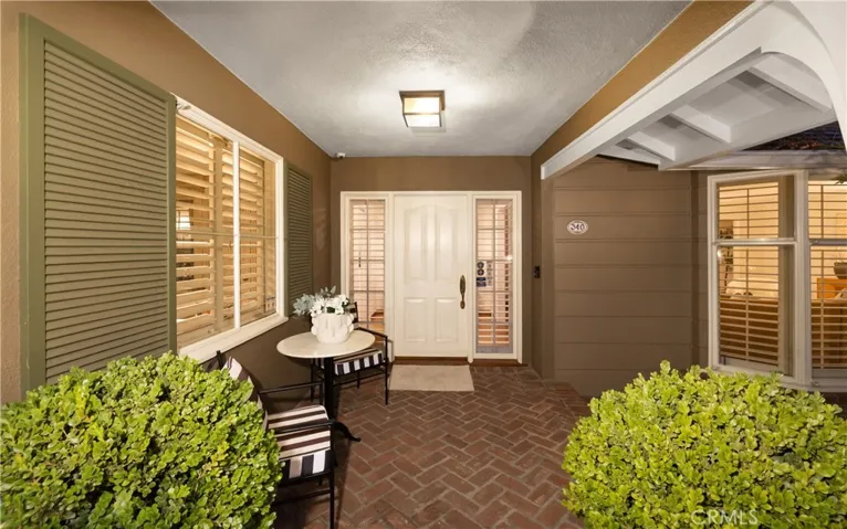 340 Arbolada Drive, Arcadia, California 91006