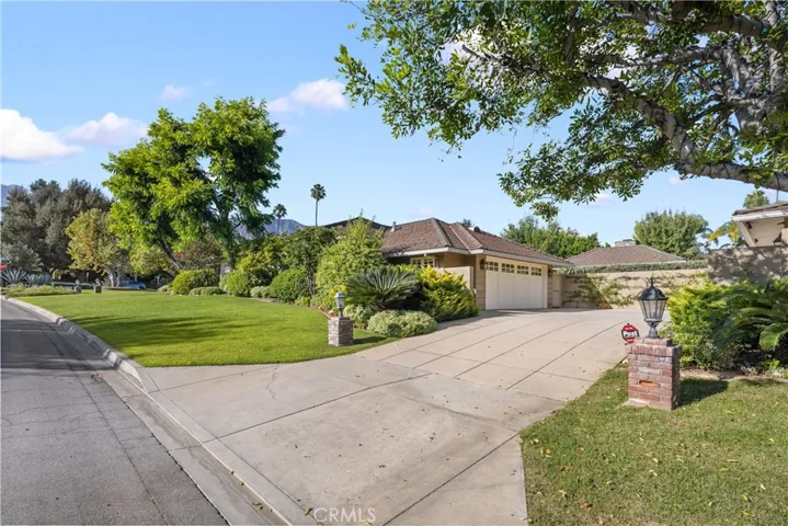 340 Arbolada Drive, Arcadia, California 91006