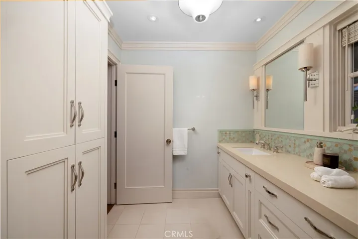 340 Arbolada Drive, Arcadia, California 91006