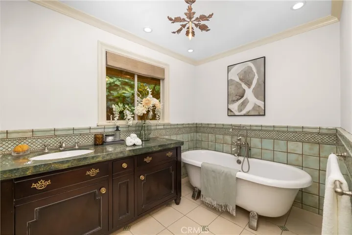 340 Arbolada Drive, Arcadia, California 91006