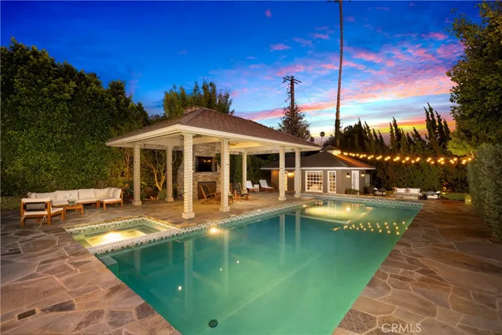 340 Arbolada Drive, Arcadia, California 91006