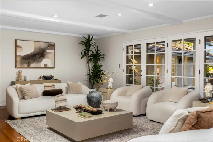 340 Arbolada Drive, Arcadia, California 91006