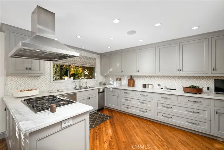 340 Arbolada Drive, Arcadia, California 91006