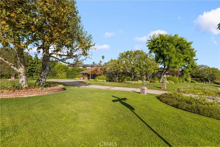 340 Arbolada Drive, Arcadia, California 91006