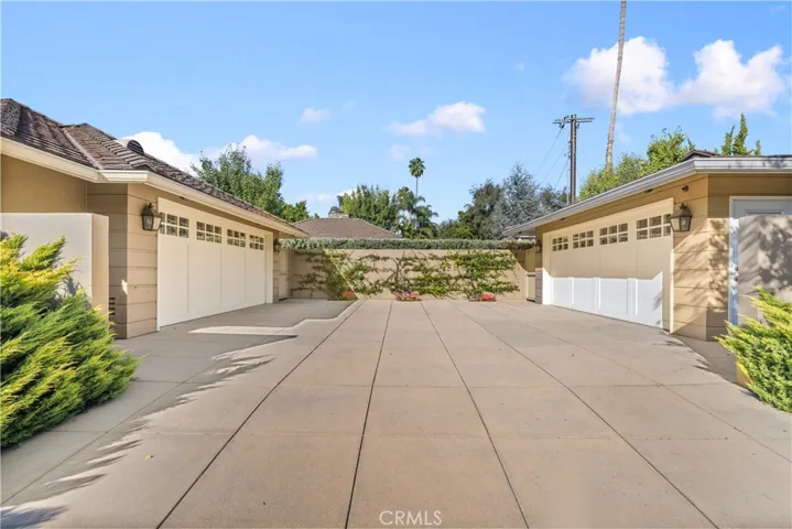 340 Arbolada Drive, Arcadia, California 91006