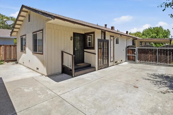 353 West Court, San Jose, California 95116