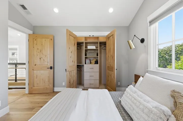 1963 Eucalyptus Avenue, San Carlos, California 94070