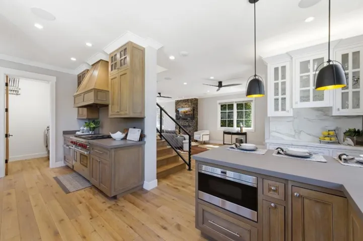 1963 Eucalyptus Avenue, San Carlos, California 94070