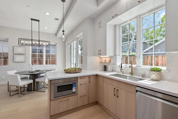 703 Partridge Avenue, Menlo Park, California 94025