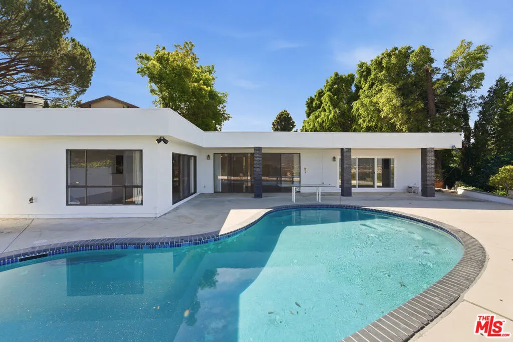 3329 Dona Rosa Drive, Los Angeles, California 91604 — photo 5